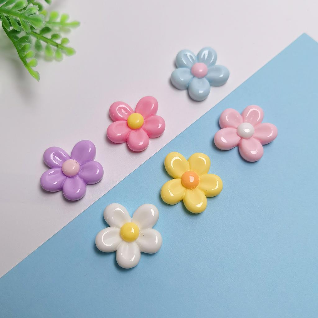 New Novelty 100Pcs Flatback Resin Daisy Flowers Cabochons 22MM Mini Florals Embellishments for Spring Summer Jewelry Making DIY