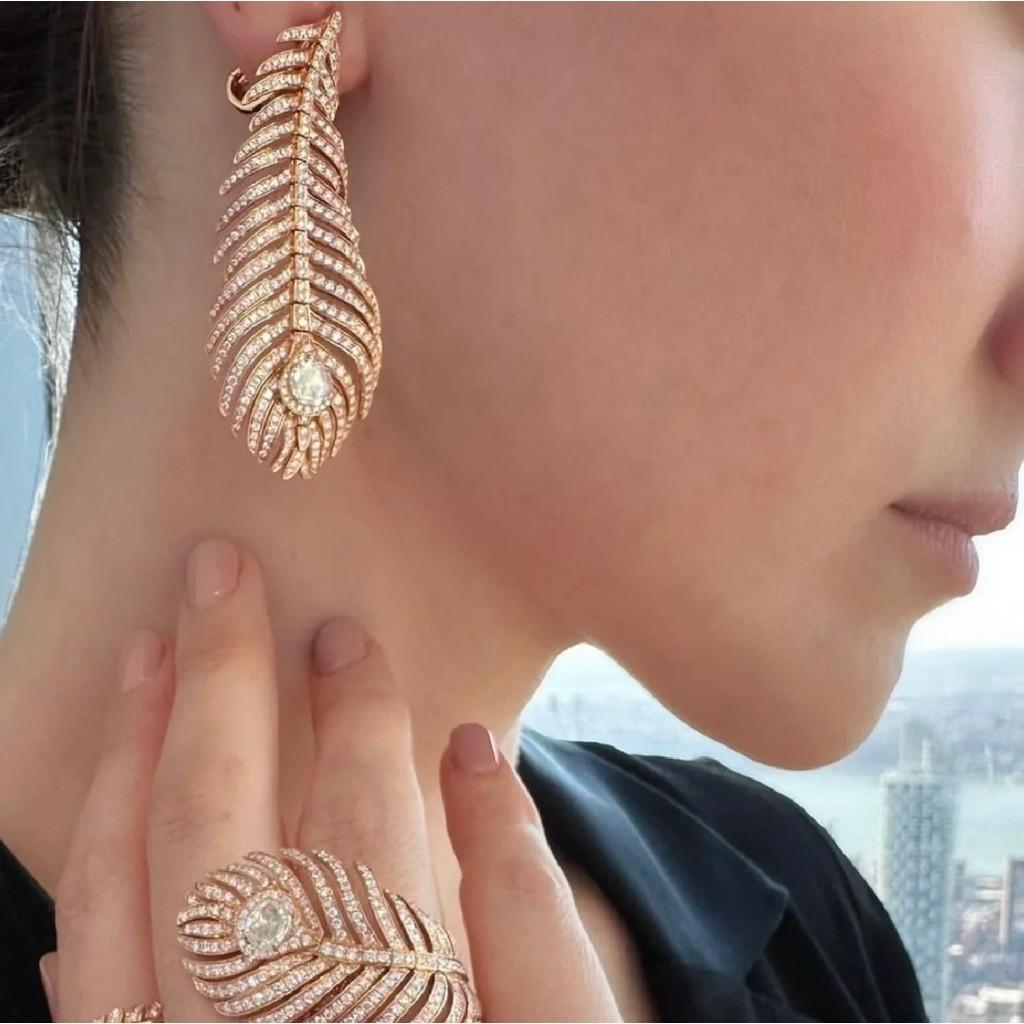 Large Feather Earrings, with Delicate Feather Shapes Emitting Charming Radiance and Aura Lucky Grass Pure Silver earrings+Asian Gold Material Original