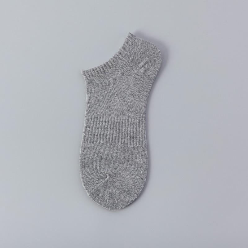 Unisex Comfortable Casual Breathable Cotton Short Socks New Summer No Show Breathable Knitted Socks for Male Black and White