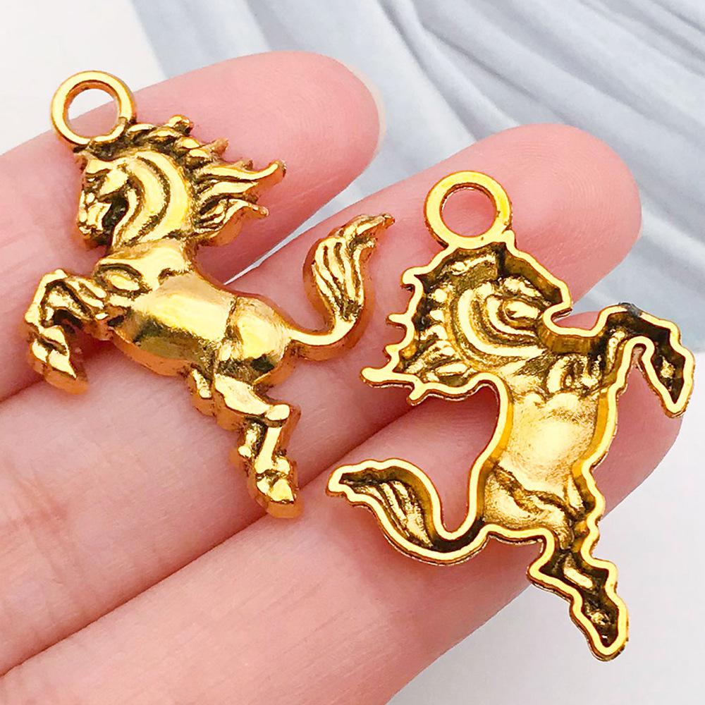 Cross-border Cowboy Western Bracelet: Horseshoe, Hat, Cactus Alloy Pendants for DIY Jewelry.