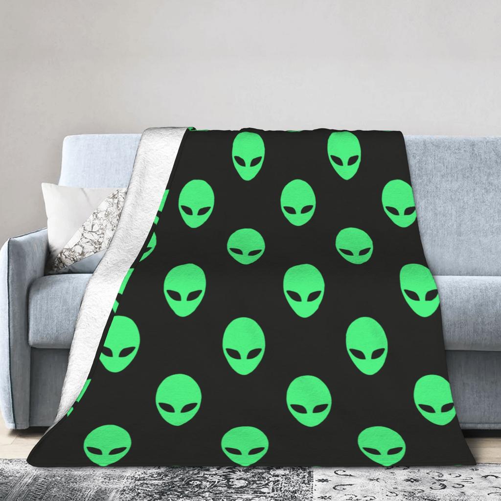 Universal Alien Blanket Flannel Printed Multifunction Lightweight Throw Blanket for Home Car Bedding Throws