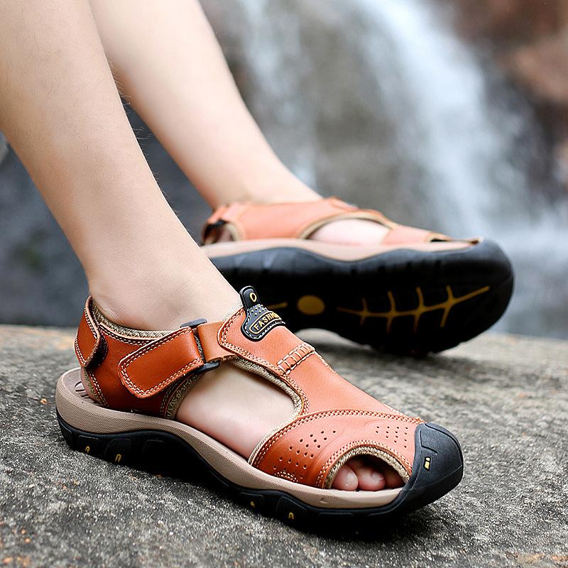 Men's sandals summer leather soft sole non-slip beach shoes 2025 new large size trend outside wear cool slippers breathable