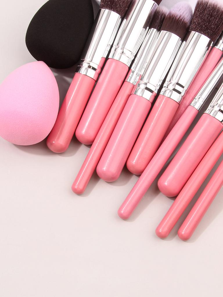 10PCS makeup brush set:Soft bristle foundation brush,concealer brush,eyeshadow brush,blush brush,contour brush+2PCS makeupsponge