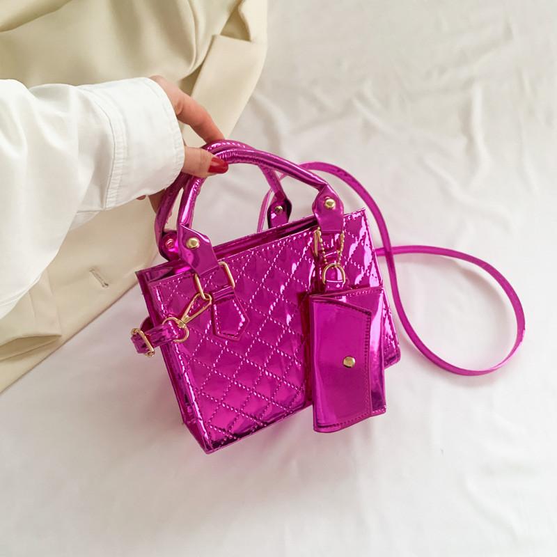 Trendy Shoulder Handbag Stylish Square Bag With Spacious Design For Daily Use