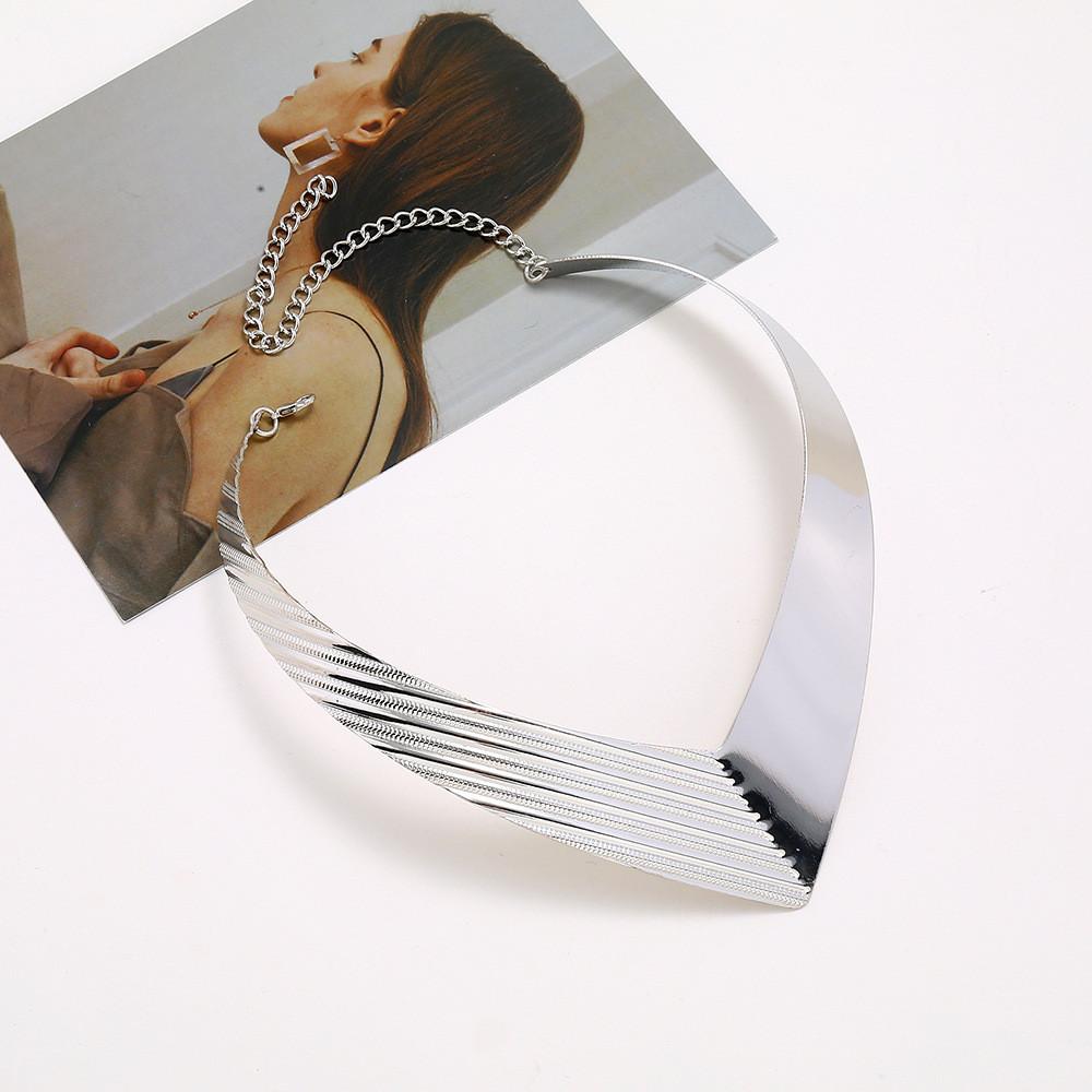 Fashion V Shaped Metal Women Collar Necklace With Geometric Design For Stylish Office Wear