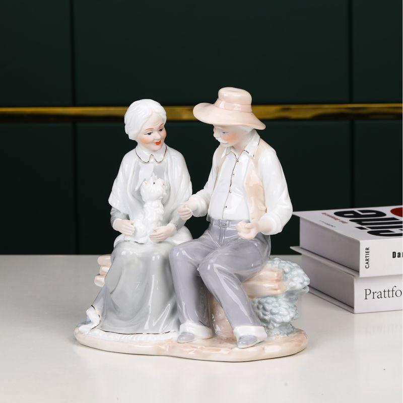 Western Ceramic Elderly Couple Statue Desktop Handicrafts Home Bedroom Table Sculpture Decorative Item Wedding Anniversary Gifts