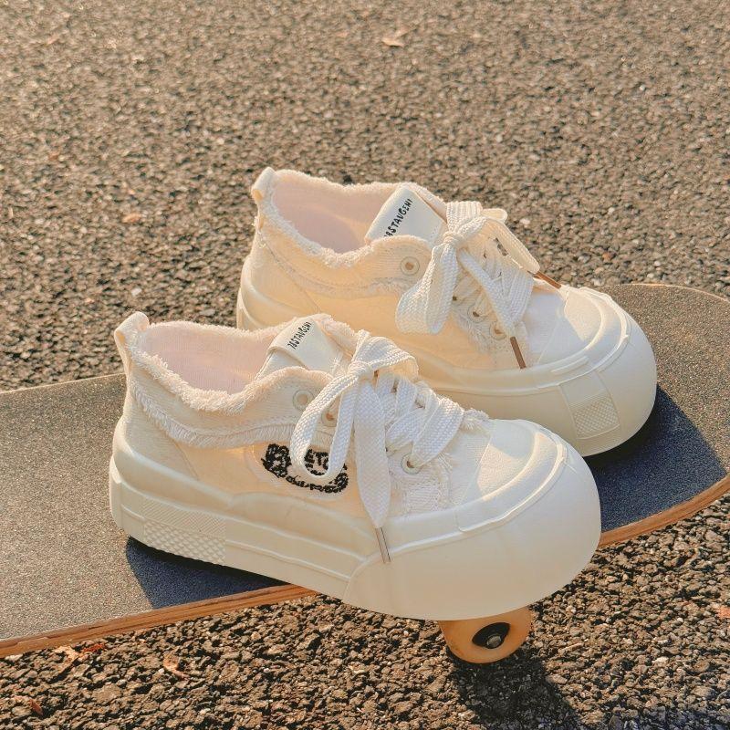 Autumn New High-value Board Shoes Women's Shoes Commuting Wear Wear Wear Versatile Super Soft