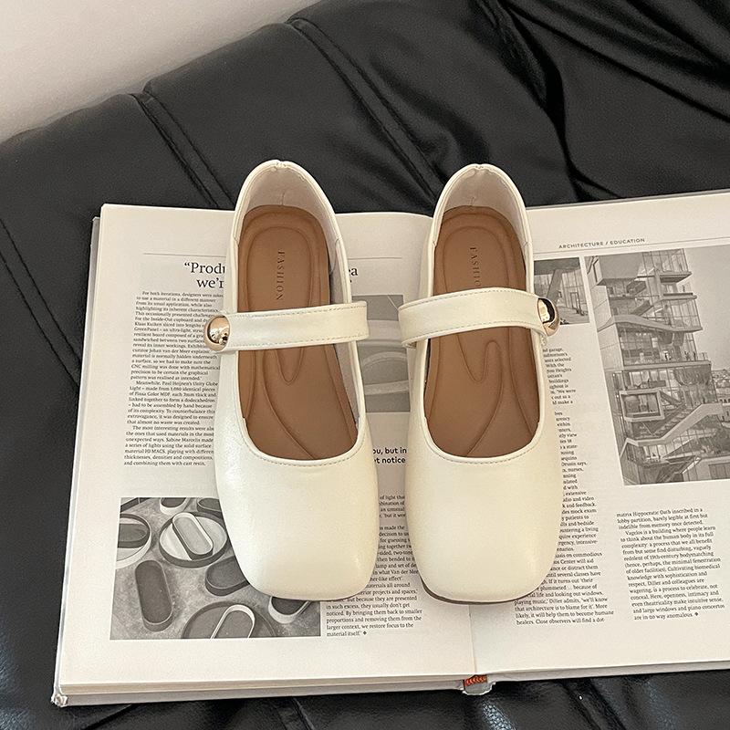 

Французские повседневные туфли Мэри Джейн с квадратным носком и пряжкой, летние, ретро, простые, универсальные, на танкетке, маленькие кожаные туфли, одинарные туфли 40 бежевый