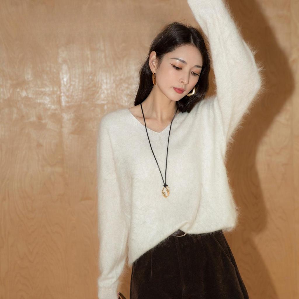 Women's Super Heavyweight Cashmere Blend Sweater with Faux Fur Fluff