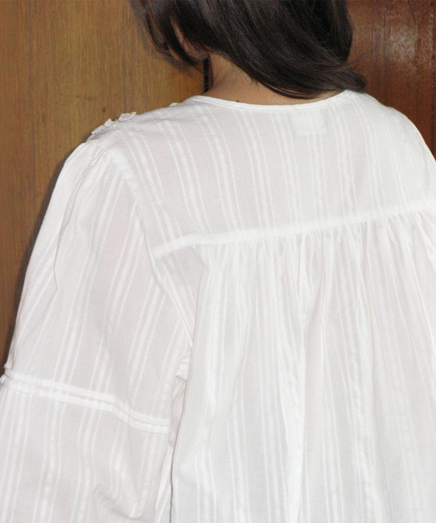 RONRON Lace Ruffle Blouse Ivory