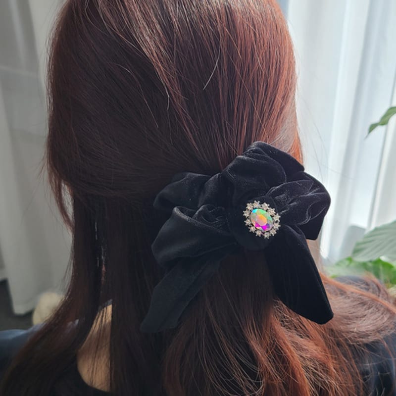 jewelCOUNTY Crystal Velvet Scrunch