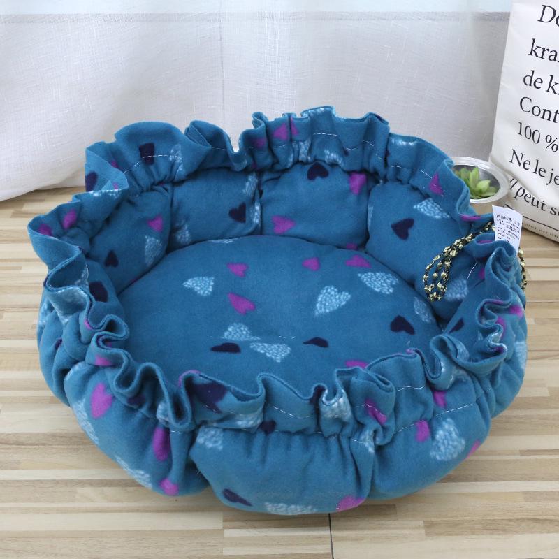 Universal Pet Nest: Medium & Large Pumpkin-Style Cushion for Cats and Dogs