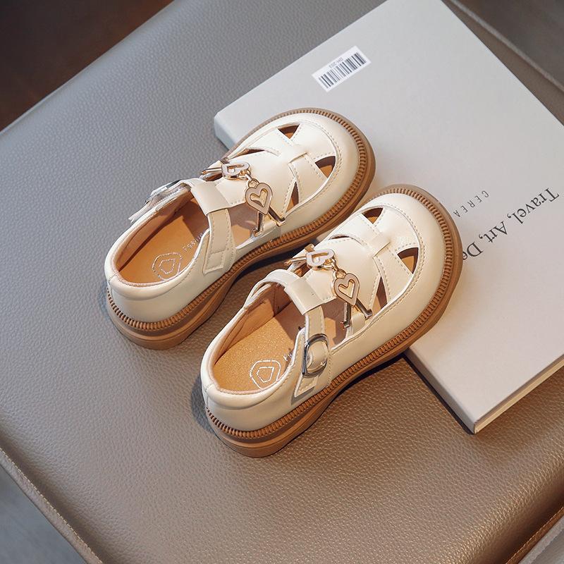 

Новые весенне-летние трендовые брендовые сандалии для девочек с полым верхом, универсальные, легкие, дышащие и удобные, на мягкой подошве 36 бежевый