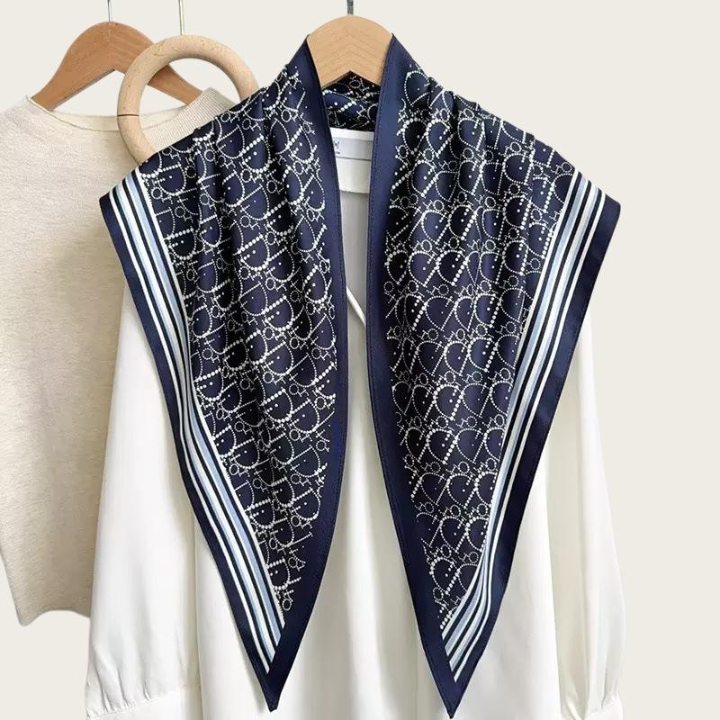 Twill silk triangular scarf, clothing accessories, cashew nut double-sided printed belt, versatile women's rhombus silk scarf, bag head, fart curtain.