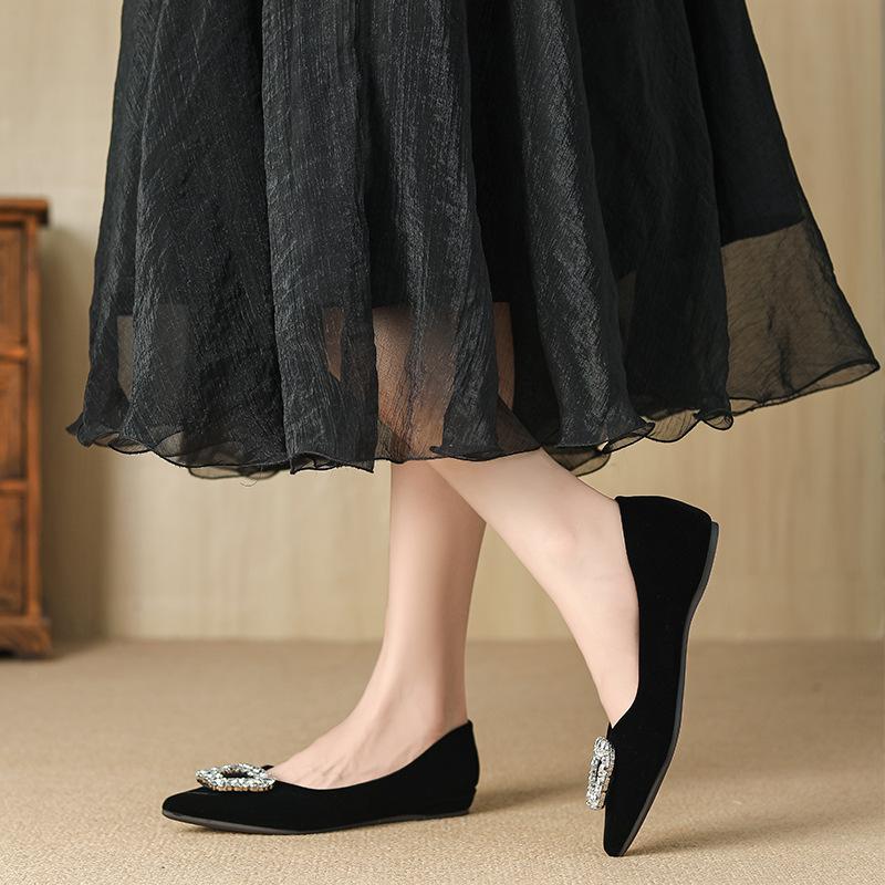 W1022-98 French temperament rhinestone black pointed flat shoes women's 2025 new shallow mouth work professional single shoes