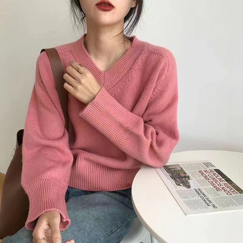 Retro V-neck pullover sweater women's autumn and winter new lazy loose outer wear bottomed knitted sweater top
