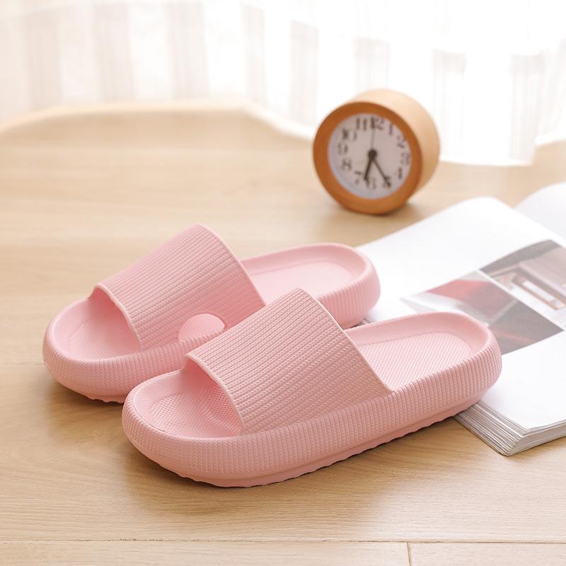 Heiß verkaufende leichte rutschfeste Damen-Sandalen Weiche dicke Sohle Haus-Slipper Einfarbig Indoor EVA-Slipper