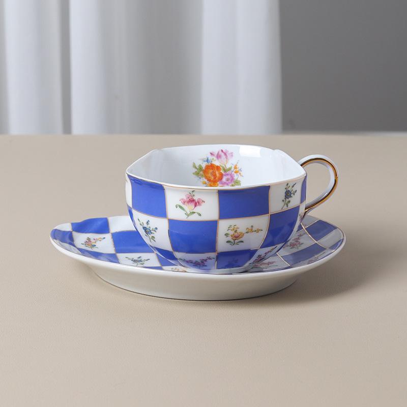 Rural Style Flower Ceramic Mug Retro Grid Coffee Cup and Saucer English Afternoon Tea Flower Tea Cup Breakfast Cups Water Cups
