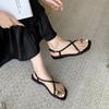 Bailamos Brand Design Women Flat Sandals Clip Toe Leisure Outside Beach Shoes for Lady Fashion Metal Decoration Summer Slides Mu