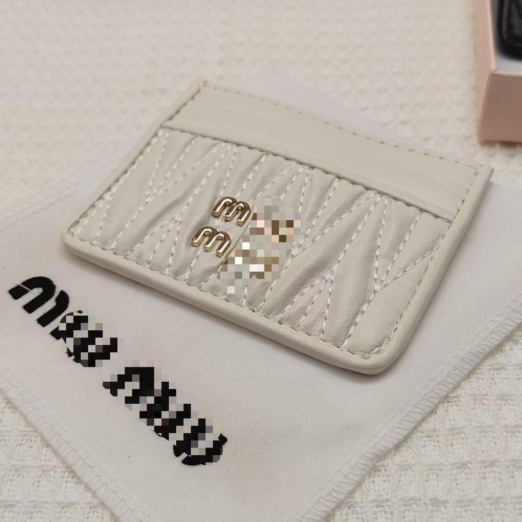 Trendy M Women's Versatile Pleated Wallet: Stylish Short Coin & Card Holder