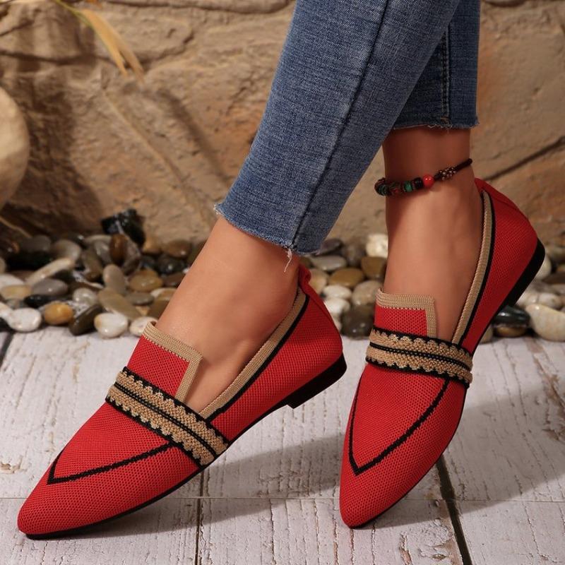 The New Pointed-toe Women's Shoes Are Flat, Breathable and Have A Shallow Opening, Which Can Be Worn On One Foot