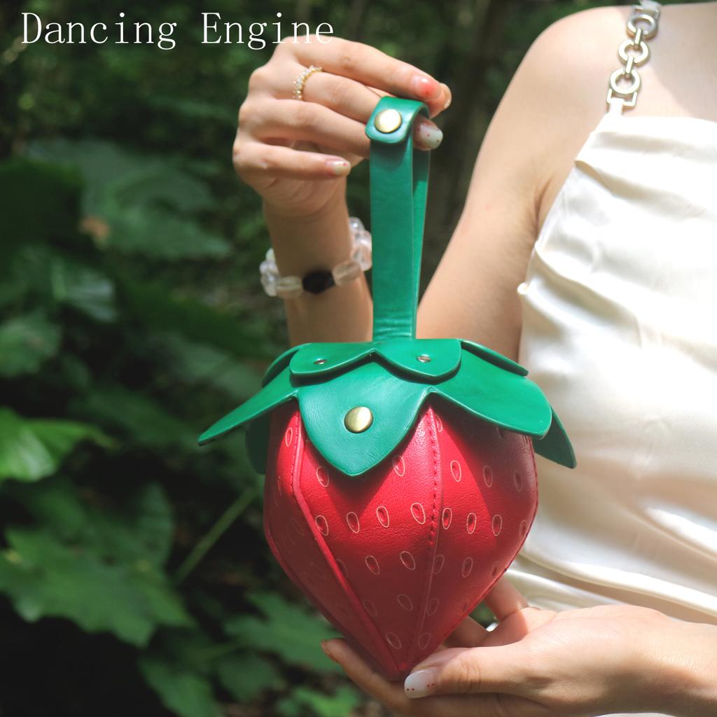 Small Bag Evening Clutch Bag Purses and Handbag Luxury Designer Shoulder Bags Clutch Purse Cute Strawberry Shape Banquet Bag