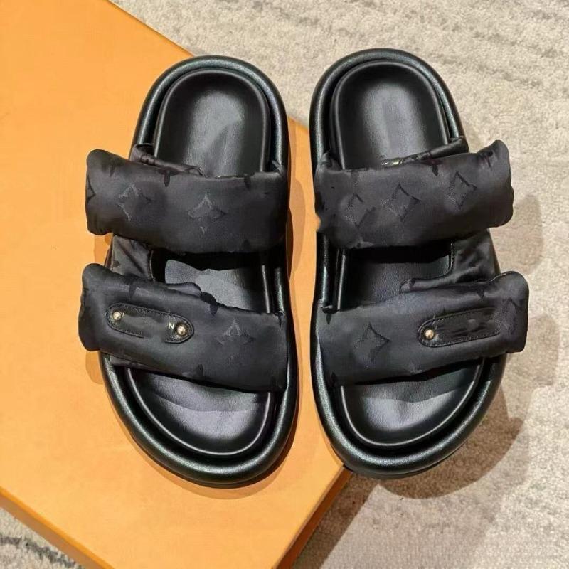 Thick-soled magic summer new fashion casual flat-bottomed open-toed slippers women's beach shoes