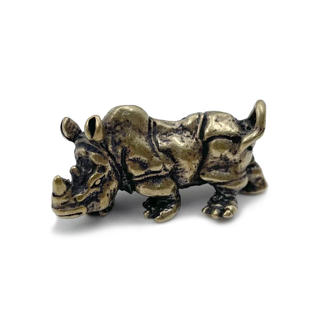 Animale de cupru de epocă Vultur Regele Leu Taur Rinocer Cal de Război Figurine Ornament de birou Accesorii de decorare a casei Artizanat din alamă