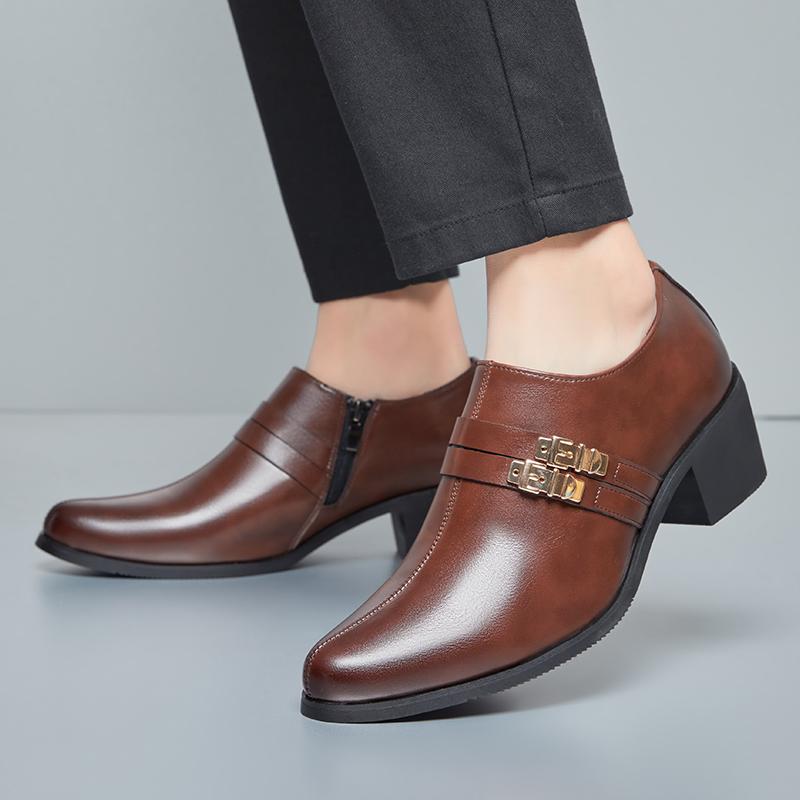 Fashion New British Men's Pointed Buckle Slip On Patent Leather Height Increasing Shoes Moccasins Wedding Prom Homecoming Footwear