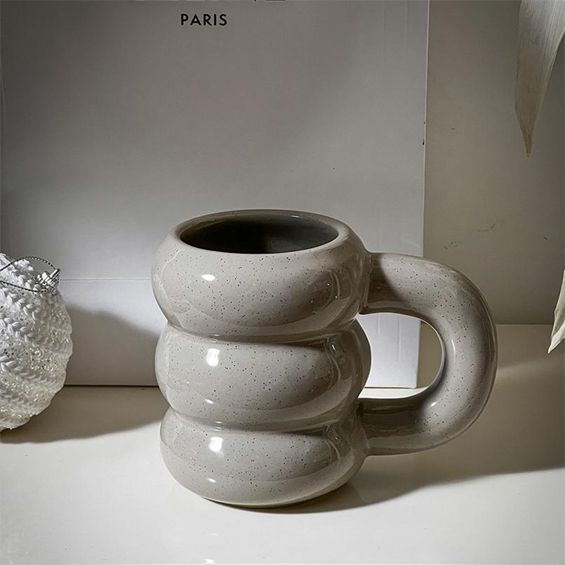 Söt Mugg i Keramik med Donutmotiv, Nordisk Stil, Kreativ, Stor Kapacitet, Kaffekopp, Enkel Vattenkopp för Par, Mörk Färg