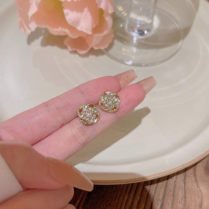

925 Silver Sparkling Zircon Flower Earrings - Korean Style Luxurious Studs