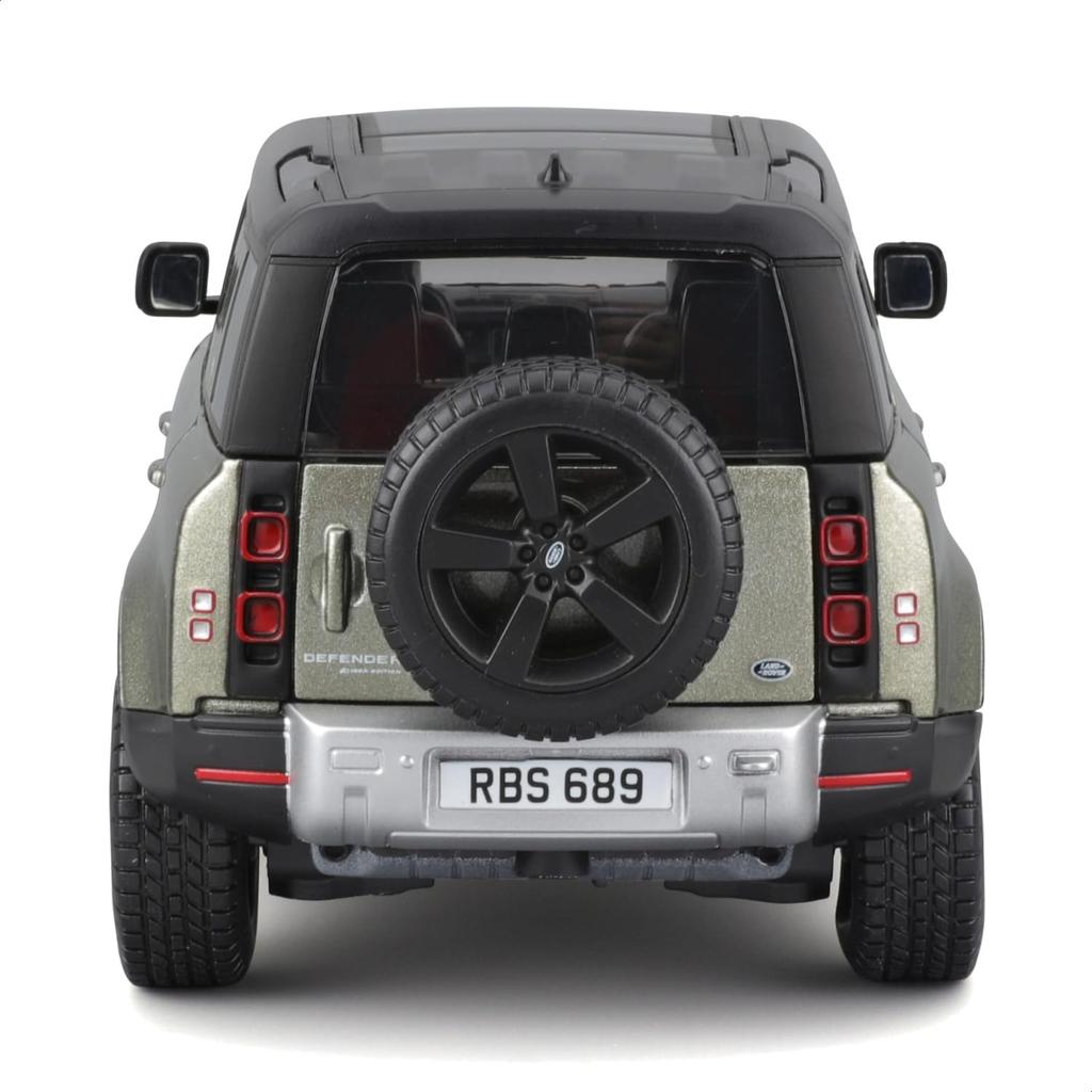 Bburago 1/25 Scale Land Rover 2022 Defender 110 Green / Diecast Model Car, Finished Product, 18-21101 GN