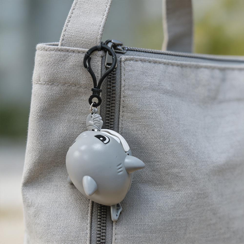 Nibble Shark Pull Line Keychain Fidget Charm Funny Big Fish Eat Small Fish Design Stress Relief Toy Ornament Creative Present