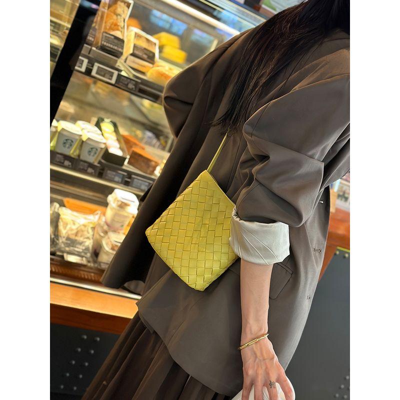 Bucket Bag Women High Sense 2025 Spring and Summer New Woven Genuine Leather Small Bag Fashion Niche Shoulder Shoulder Women's Bag