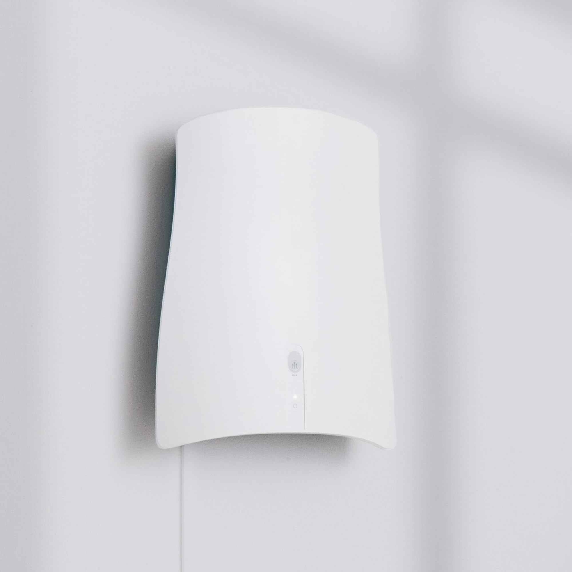 

Sunstar Pet Deodorizer Air Purifier QAIS QAIS White Wall Mounted No Filter Replacement Required -air-04A1J-OW