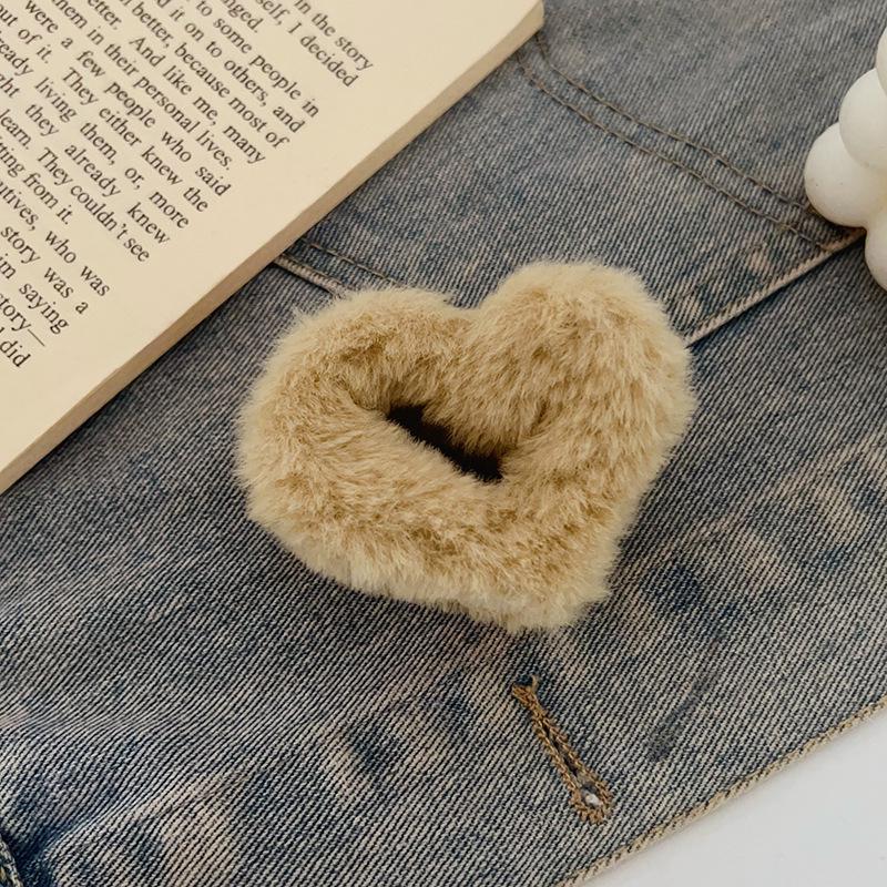 Autumn/Winter Furry Korean Plush Shark Hair Clip - Cute Updo Claw, Cross Clip, One-Word Design