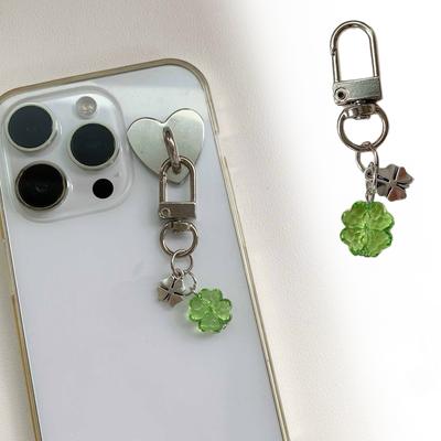 Elegante Ciondolo Portafortuna Trifogli Fatto a Mano Forniture Artigianali Acrilico e Lega Catena per Telefono per Borse e Uso Quotidiano per Adulti