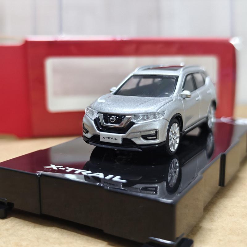Linyi Toy Car 1:64 X-Trail Suv Alloy Car Model Diecasts Metal Off-Road Vehicles Car Model Miniature Scale Simulation Collection Kids Toys Gift