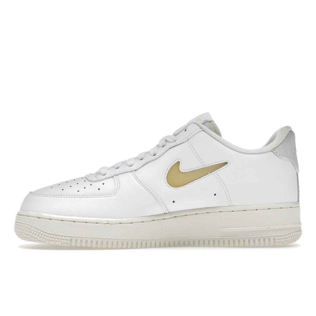 Nike Air Force 1 07 LX Pale Vanilla Men Sneakers White Coconut-Milk DC8894-100