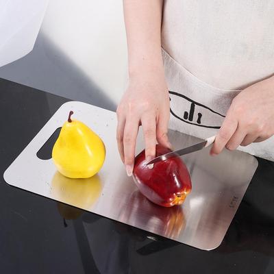 Coltelli da cucina e accessori – Taglieri