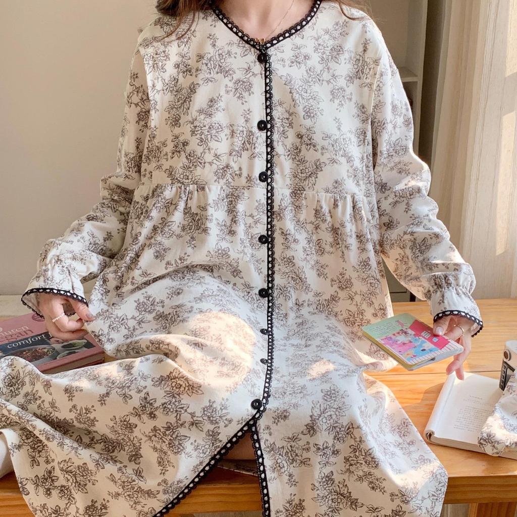 Maternity & Nursing Pajamas with Built-in Bra, Long Sleeve, Lightweight Cotton, for Labor, Postpartum & Beyond, Ideal for Spring & Autumn.