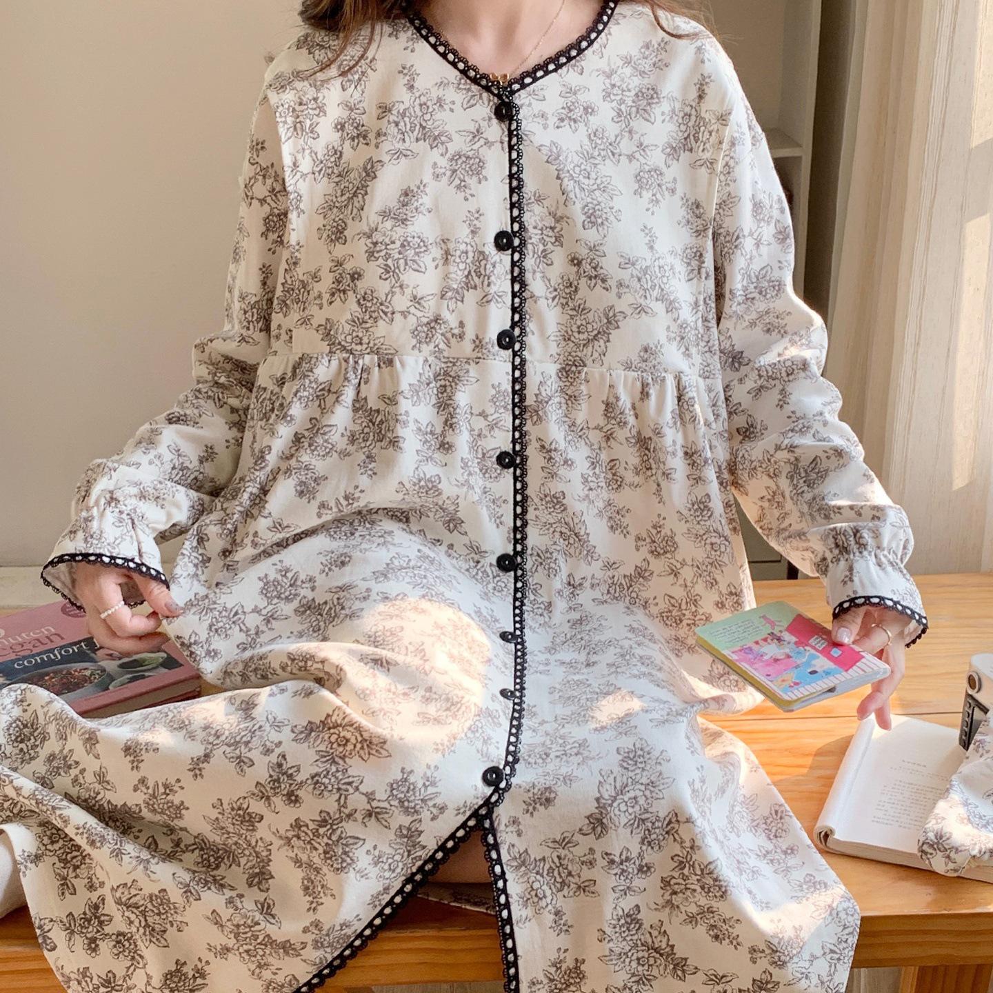 

Maternity Nightgown with Built-in Bra: Long-Sleeve Cotton Pajamas for Labor, Postpartum, and Breastfeeding 2XL