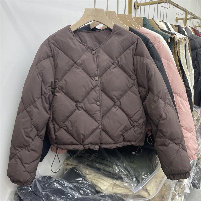 Dámská zimní podzimní bunda kabát s kulatým výstřihem z prachového peří bílé kachny volná krátká jednobarevná kosočtvercová prošívaná bunda z prachového peří