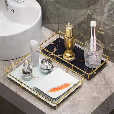 Badezimmer-Aufbewahrungsregal Eisenrahmen Marmormuster-Tablett Große Kapazität Organizer für Toilettenartikel Kosmetik Schmuck