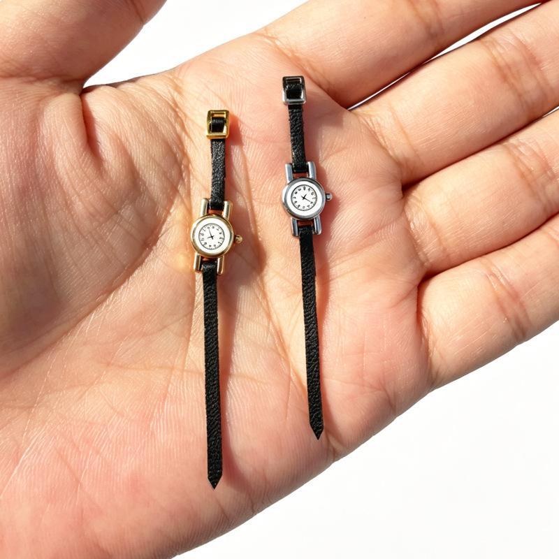 1Pcs Dollhouse Wrist Watch Model Simulation Metal Watch Miniature Scene Props Mini Cute Miniature Watch Decoration