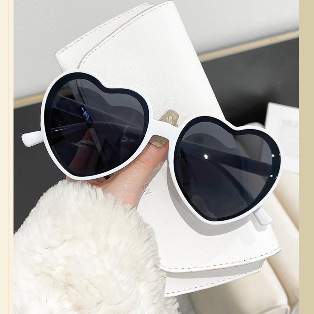 Love Heart Shaped Sunglasses Wedding Party Decoration Women Big Frame Fashion Retro Pink Cat Eye Vintage Sun Glasses