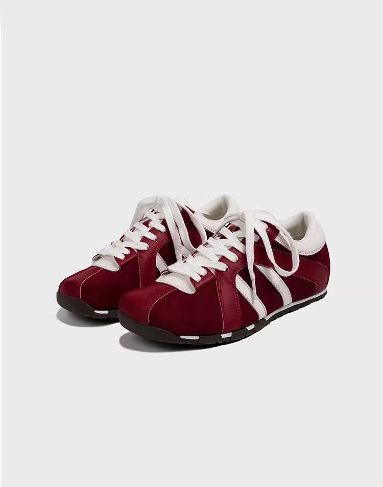 

Small square head zebra German training shoes women s 2025 new fashion versatile platform lace-up sports and leisure Forrest Gump shoes 35 красный