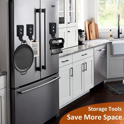 MUTUACTOR Strong Magnetic Hooks, 2-Pack, Heavy-Duty Magnetic Wreath Hangers, Rectangular, Rubber-Coated, for Metal Doors, Refrigerators, Christmas Wre