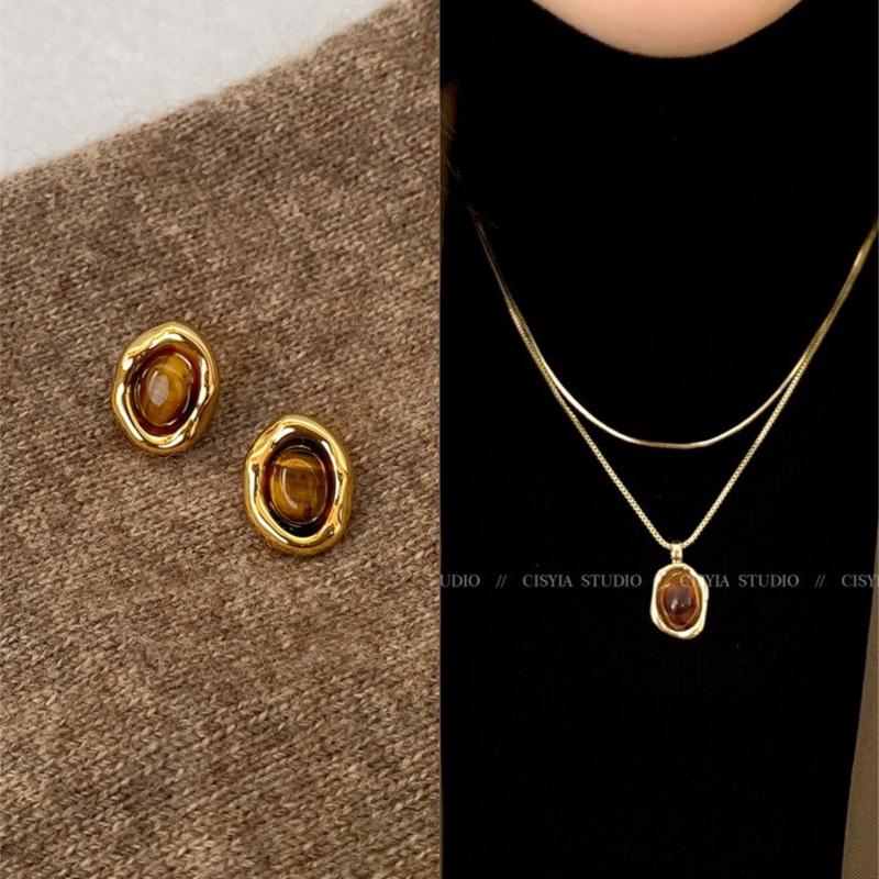 

Double Layered Necklace with Resin Gold Amber Sweater Chain Women Autumn Winter New Arrival Elegant High End Jewelry Decoration