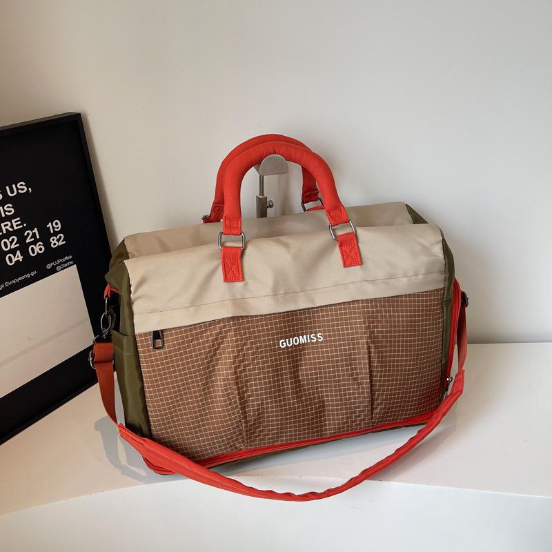 Large capacity short-distance luggage bag travel bag sports and leisure fitness bag women's wet and dry separation swimming training messenger bag